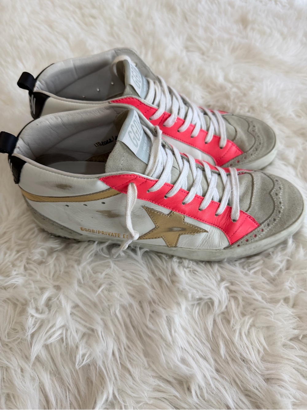 Golden Goose Mid Star GGDB Private Edition
Sneakers White Pink Gold Size 39 US 9